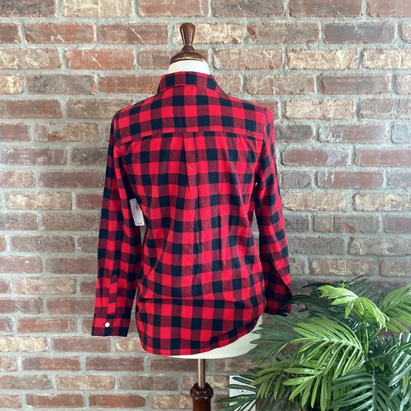 Old Navy black and red lumbar jack small button up blouse - Picture 5 of 8